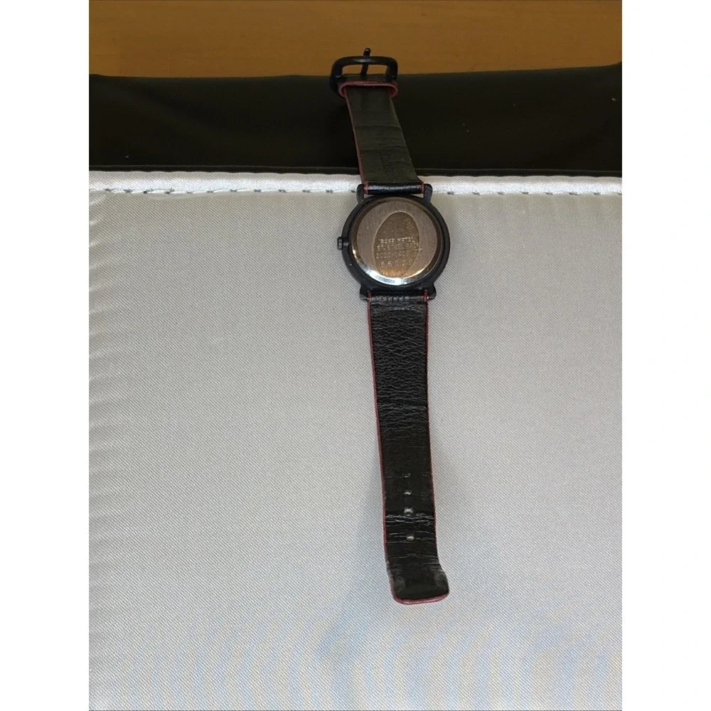 Vintage Seiko Ladies Watch in Slim Black *Case Black Leather Band Needs‎ Battery